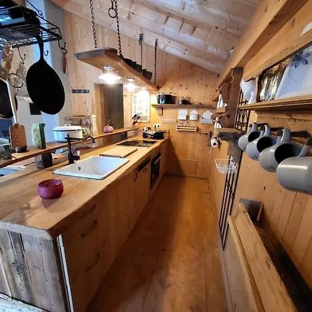 Prázdninový dům Casa Royal - Schoenes Blockhaus Mit Aussensauna Und Bade-bottich