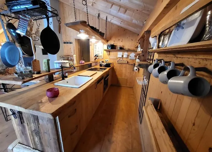Prázdninový dům Casa Royal - Schoenes Und Komfortables Blockhaus Mit Aussensauna Und Beheizbarem Whirl-pool