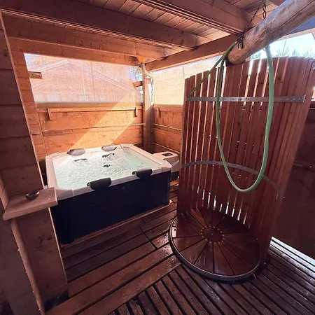 Casa de Férias Casa Royal - Schoenes Und Komfortables Blockhaus Mit Aussensauna Zum Wohlfuehlen