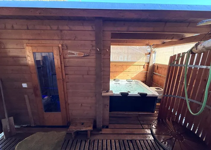 Casa Royal - Schoenes Und Komfortables Blockhaus Mit Aussensauna Und Beheizbarem Whirl-pool 펜션 상트엥글마