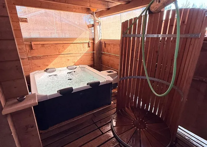 펜션 Casa Royal - Schoenes Und Komfortables Blockhaus Mit Aussensauna Und Beheizbarem Whirl-pool